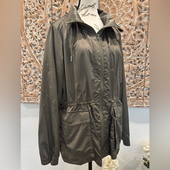 AVIA Army Green Commuter Jacket, Hooded, Zip Front, Lightweight- size L - Picture 7 of 14